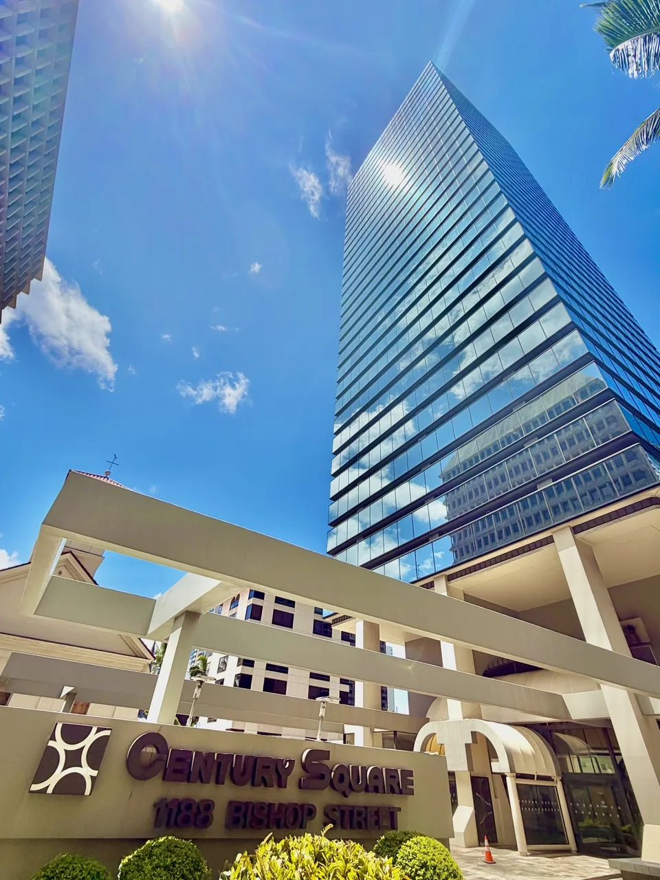 Century Square at 1188 Bishop Street, the building where HI Direct Primary Care is located